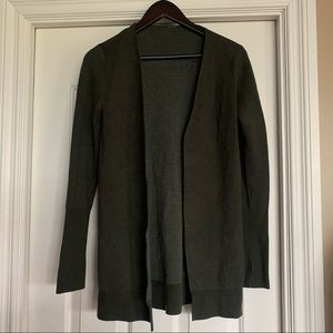 Lululemon dark green sweater size 10